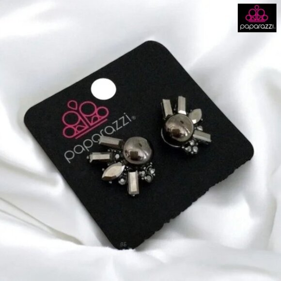 PAPARAZZI “Radical Radiance” Black Metallic Studs, Stocking Stuffer – NWT - Picture 12 of 13